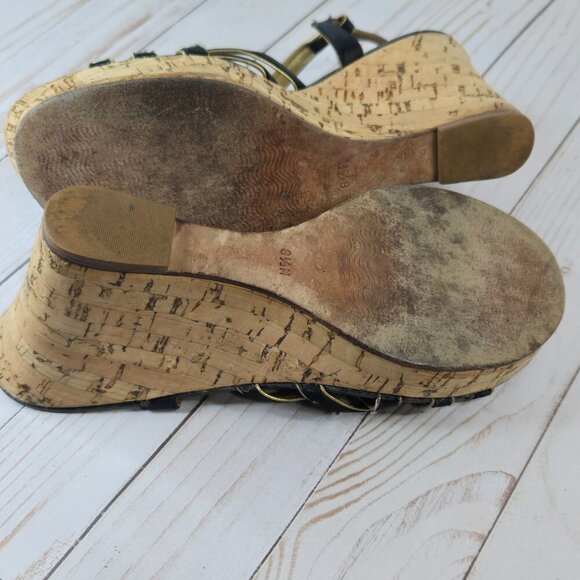 Anne Klein Wedge Sandals Gold & Black Straps Size 8.5 Pre-Owned Great Condition - Picture 10 of 11